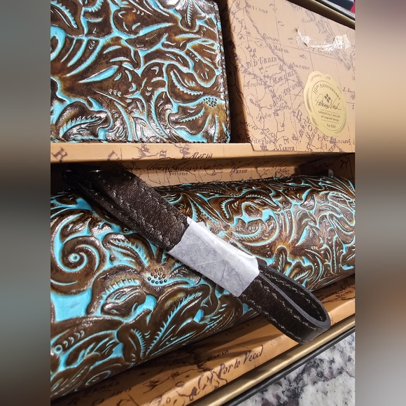 Gift Set - Picture 4 of 5